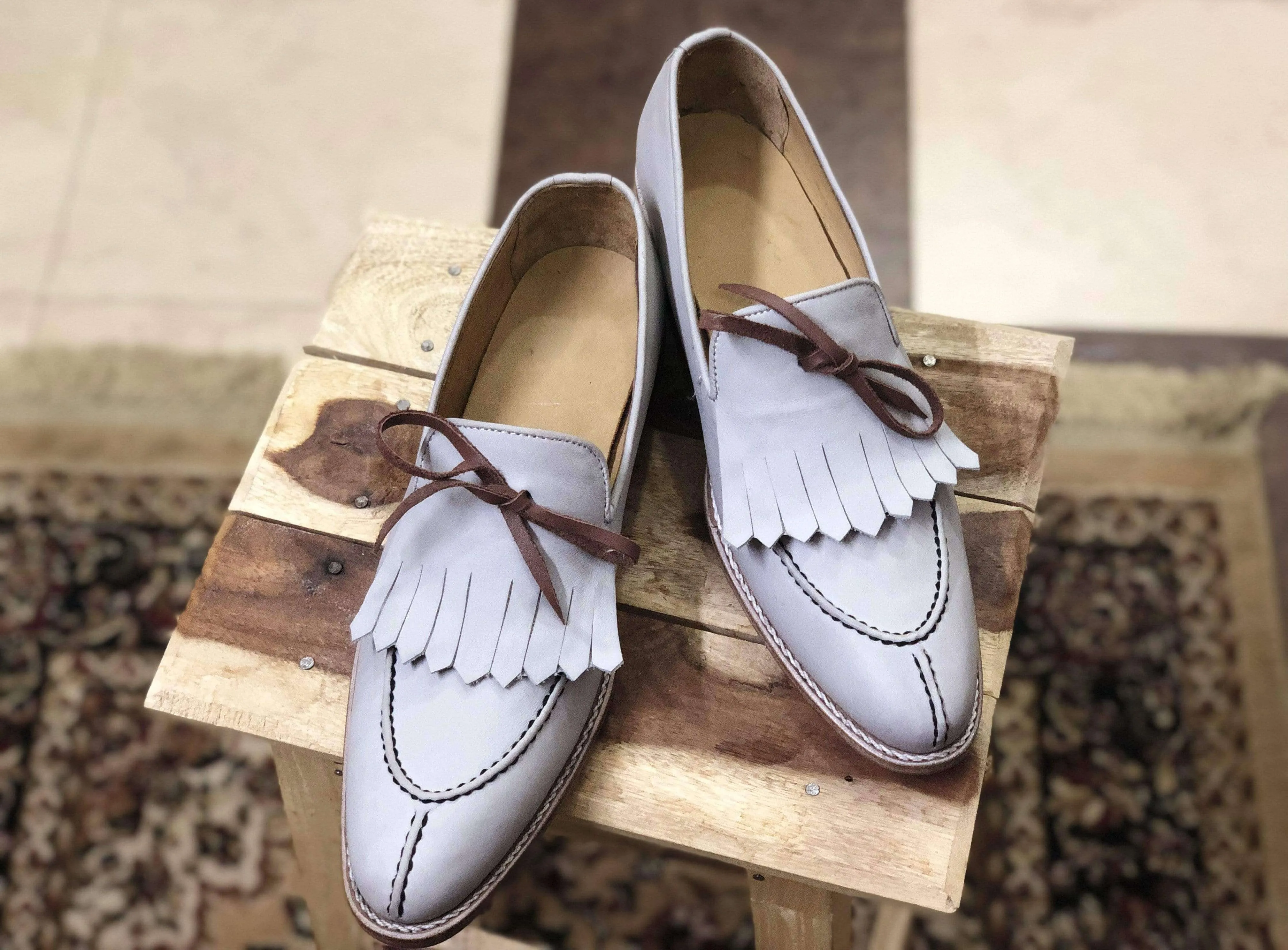 Handmade Men's White Leather Split Toe Fringe Shoes
