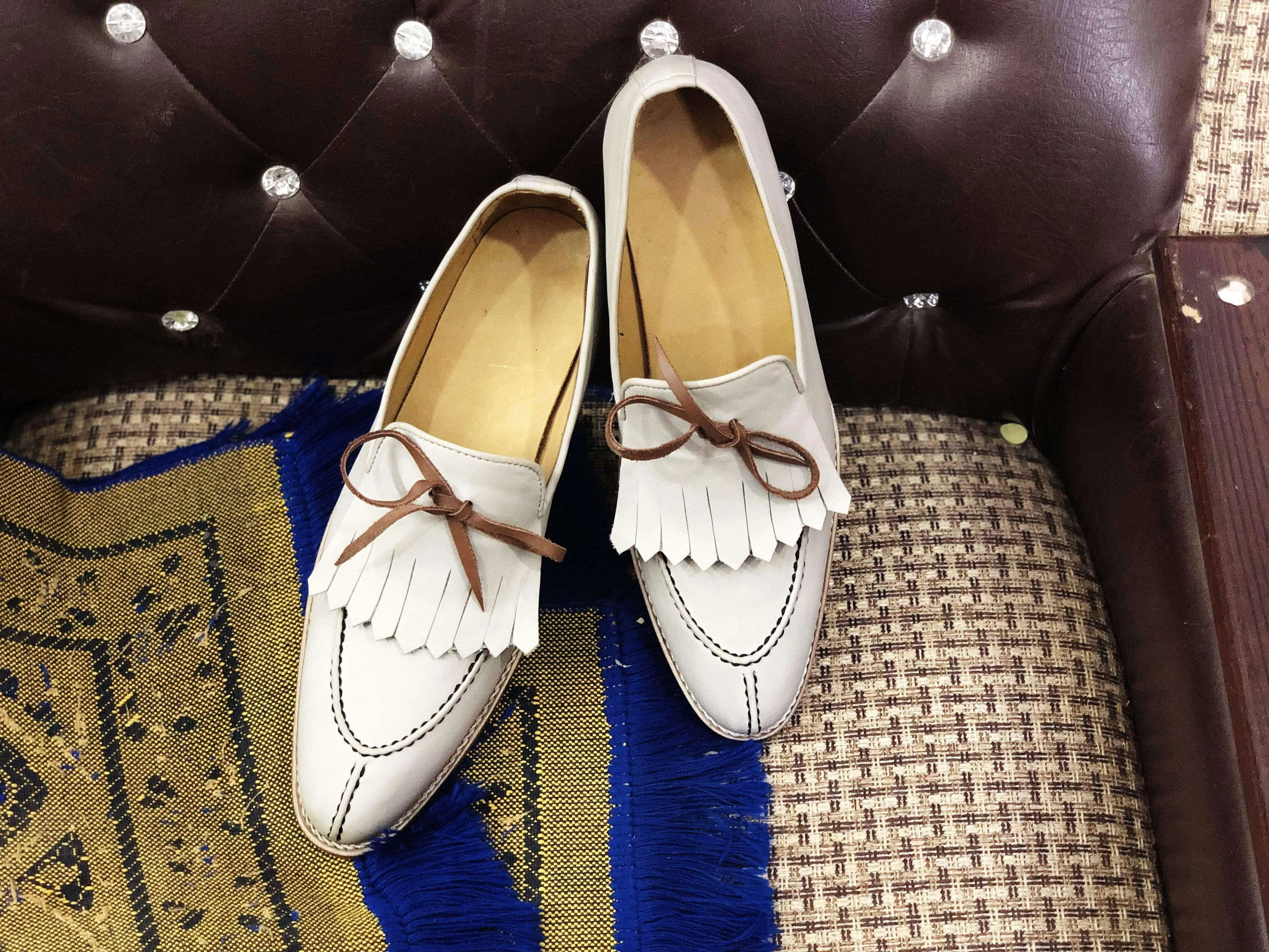 Handmade Men's White Leather Split Toe Fringe Shoes