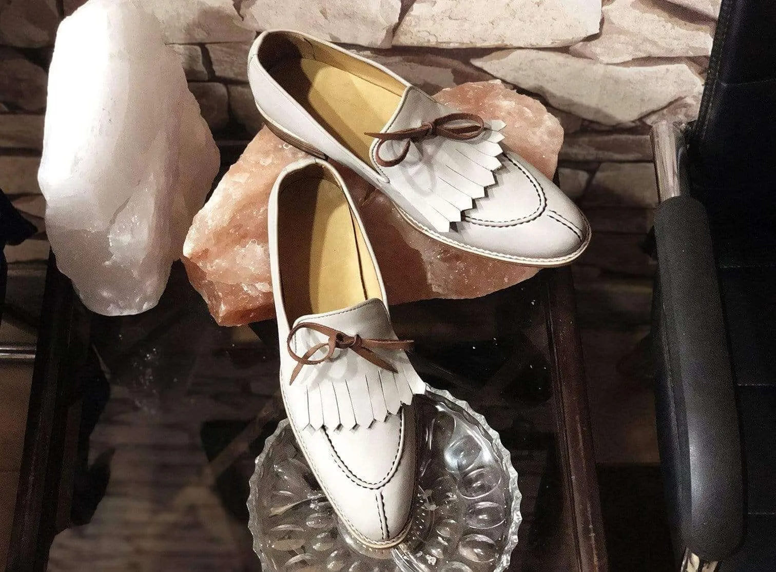 Handmade Men's White Leather Split Toe Fringe Shoes